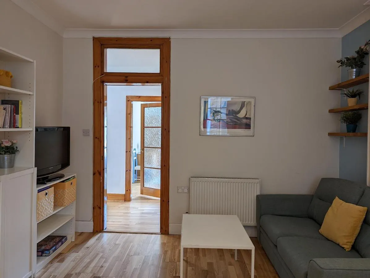 Cozy 2 Double Bedroom Flat In The Heart Of Leith Edinburgh United Kingdom