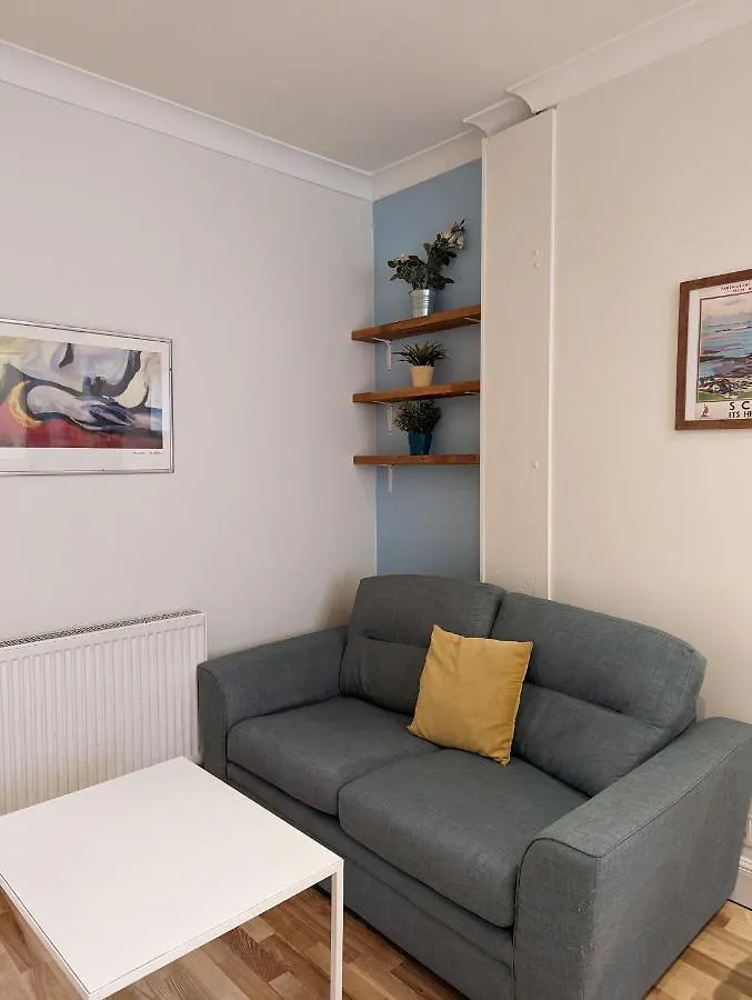 Cozy 2 Double Bedroom Flat In The Heart Of Leith Edinburgh 0*,